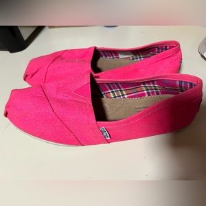 Bright pink Bobs. Worn once or twice. Small black mark on left shoe.